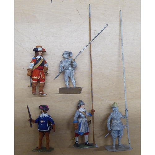 96 - Lead and other cast metal figures, various scales and time periods: to include examples by 'Men at A... 