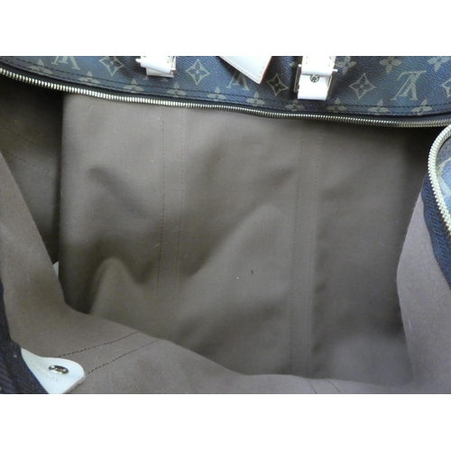 207 - Two dissimilar ladies bags