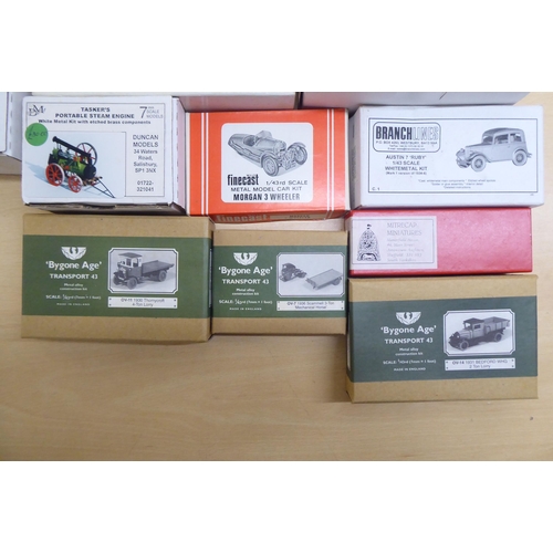 109 - 1/43 model kits: to include John Cobbs 24 litre Napier-Railton by SMTS and a 1938 Thunderbolt by Wes... 