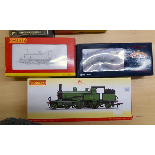 14 - 00 and H0 gauge model railway accessories: to include a LSWR 415 Class 'Adams Radial' 488 locomotive... 