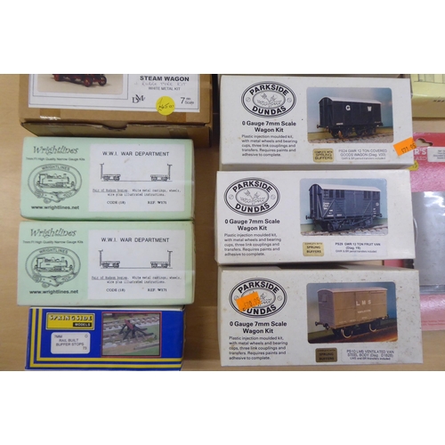 15 - 0 gauge model railway accessories: to include a 'Fowler 0-4-0 Diesel Mechanical Loco' by Ixion