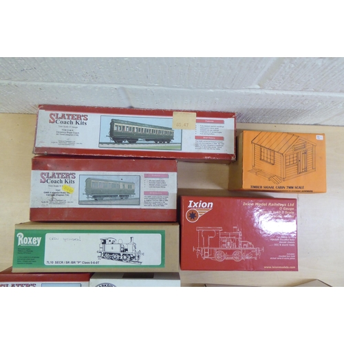 15 - 0 gauge model railway accessories: to include a 'Fowler 0-4-0 Diesel Mechanical Loco' by Ixion