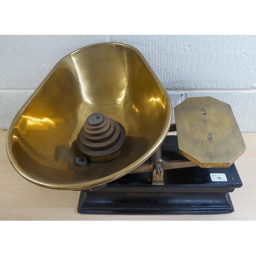 16 - A late Victorian set of Avery Ltd brass grocers scales, on a wooden plinth  17