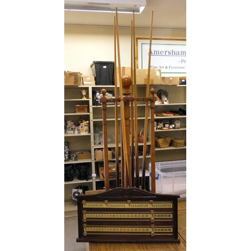 224 - A 1920/30s oak snooker cue stand  46