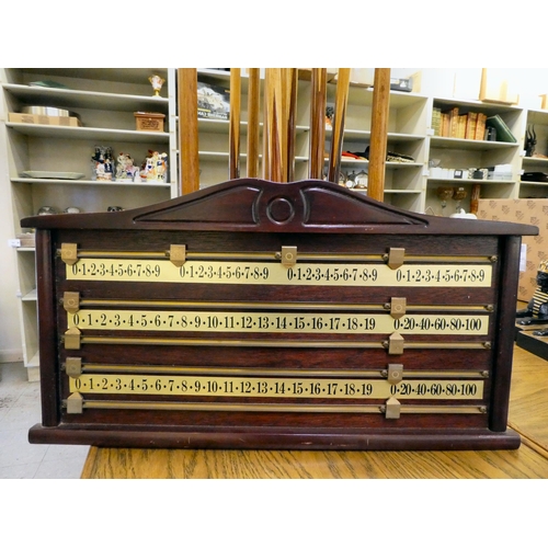 224 - A 1920/30s oak snooker cue stand  46