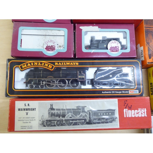 4 - 00 and H0 gauge model railway accessories: to include an NCB 0-6-OST Class J94 locomotive 'Joseph' b... 