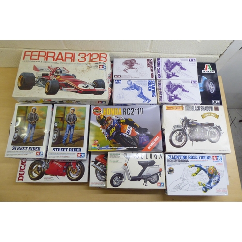 65 - 1/12 scale model kits: to include by Italeri, a 'Bugatti Type 35B'; and a 'Ducati 916' by Tamiya&nbs... 