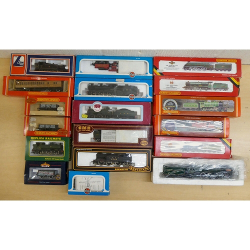 9 - 00 and H0 gauge model railway locomotives and rolling stock: to include a BR Class A4 4-6-2 'Mallard... 