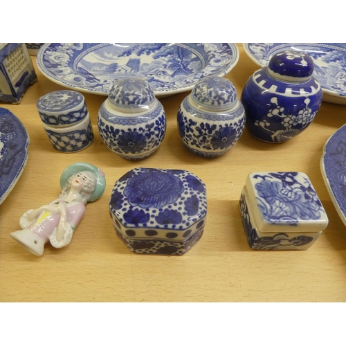 11 - 18th, 19th & 20thC blue and white ceramics: to include two pearlware plates  9.5