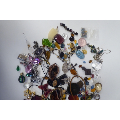 220 - Costume jewellery: to include mainly hardstone set items of personal ornament