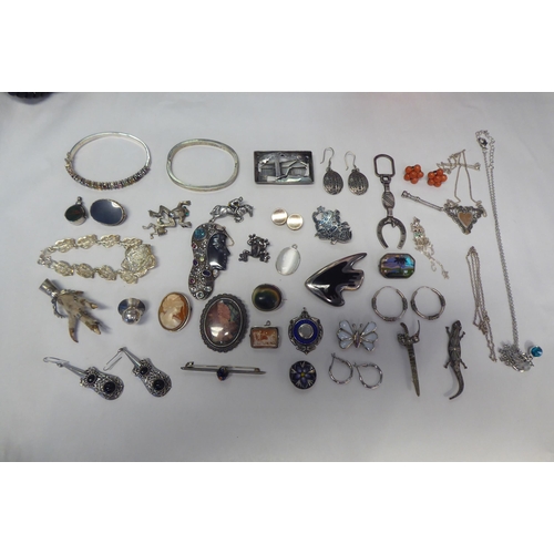 222 - Costume jewellery: to include mainly 925 and white metal collectables