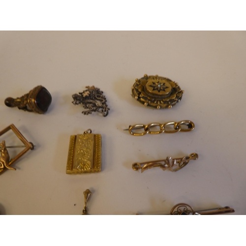 224 - Yellow metal items of personal ornament  mixed marks 