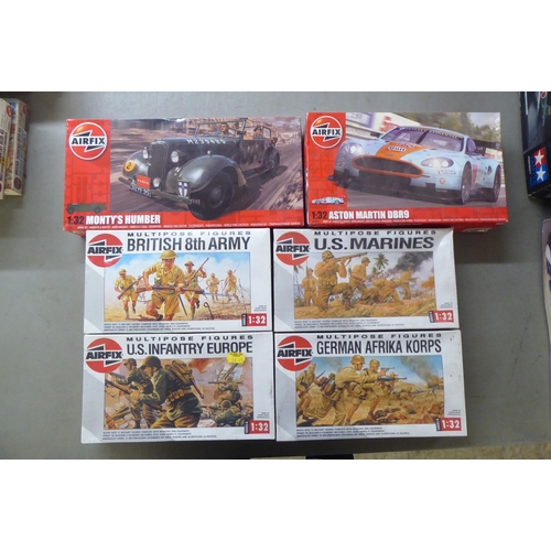 227 - 1/32 scale model kits: to include by Tamiya, a 'Zero Fighter (Zeke)'; and a 'H-43 B Huskie' by Testo... 