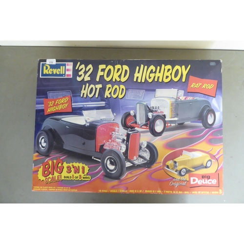 232 - A 1/8 scale model kit by Revell, a '32 Ford Highboy Hot Rod 3 N I'  (completeness not guarantee... 