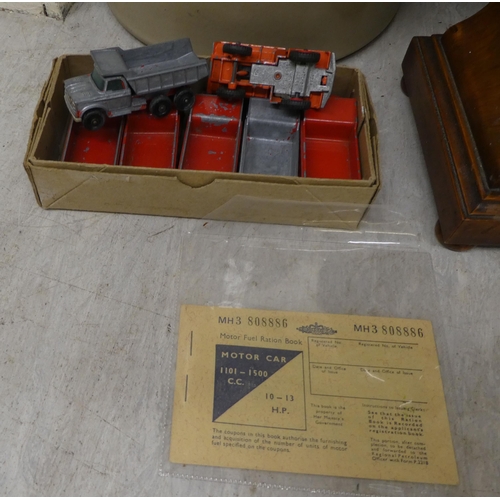 24 - 20thC metalware and other collectables: to include unboxed Matchbox diecast and unpainted vehicles; ... 