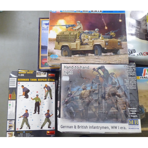 252 - 1/35 scale model kits: to include by Mirror Models Ltd, a 'CMP Mk.I Otter Recce Car'; and an 'SpPz 2... 