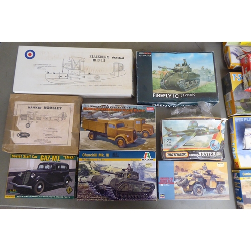 278 - 1/72 scale model kits: to include by Italeri, a 'Churchill Mk.II'; and an 'Armoured Car Humber Mk.II... 