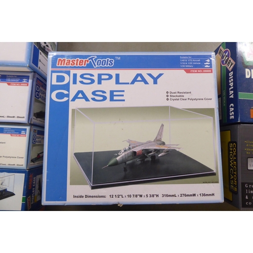 291 - Transparent plastic model display cases: to include examples by IMEX and Easy Model