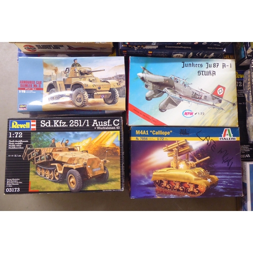 297 - 1/72 scale model kits: to include by Revell, a 'SLT 50-3 Elefant'; and a 'Lockheed PV-1 Gun Ship' by... 