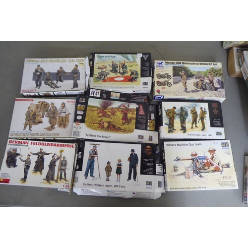 298 - 1/35 scale model kits and terrain: to include by Italeri, a 'Patton M47'; and a 'Brachiosaurus Diora... 