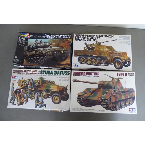 307 - 1/35 scale model kits: to include by Tamiya, a 'British Universal Carrier Mk.II'; and a 'Kangaroo Pe... 