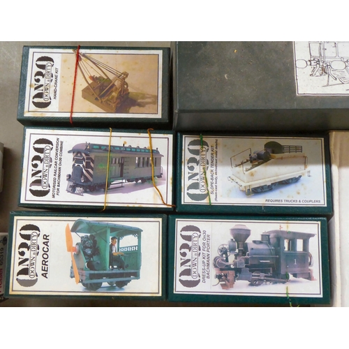 321 - 0 gauge and 0n30 model railway accessories: to include a 'GWR Q + Q1 59 6