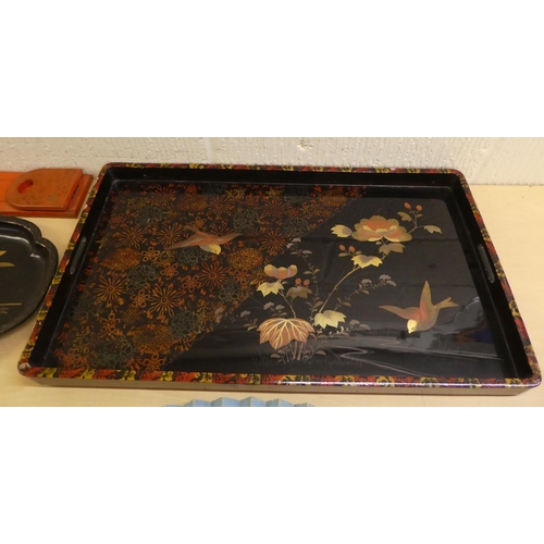 34 - A mixed lot: to include a Japanese inspired, black lacquered and gilded serving tray  14