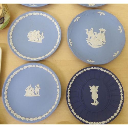 357 - Ceramics: to include a Wedgwood Christmas plate  1999  7