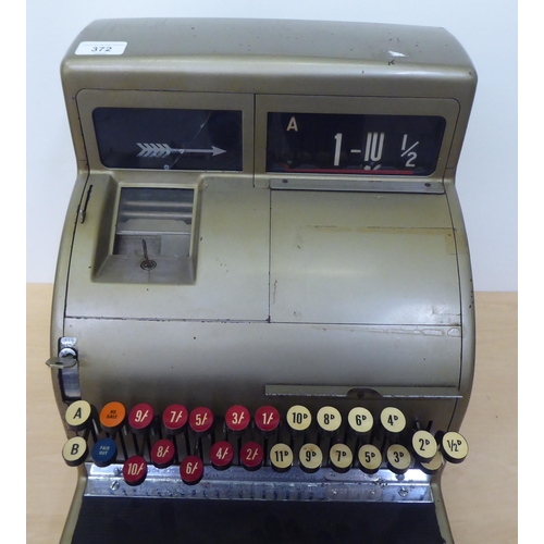 372 - A circa 1950s 'The National Cash Register Company Limited, model 126(3)2SH  17