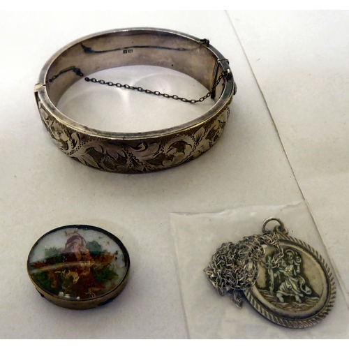 380 - Mainly silver and other items of personal ornament: to include a chunky bracelet, on a heart shape c... 