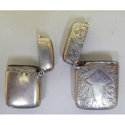 391 - Silver items: to include a pill box, fashioned as a wrapped sweet  stamped 925  London mar... 