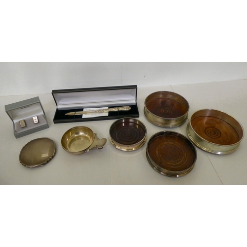 401 - Silver and silver plated collectables: to include a quache, a powder compact and a bottle coaster&nb... 