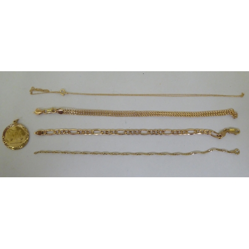 402 - Italian and other 9ct gold jewellery: to include bracelets 