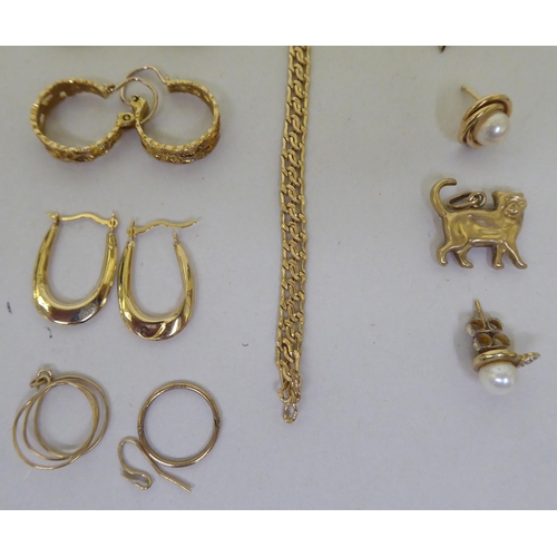 407 - 9ct gold and yellow metal scrap, mainly earrings 