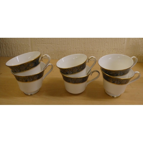 50 - Royal Doulton fine bone china Carlyle pattern tea/coffee ware 