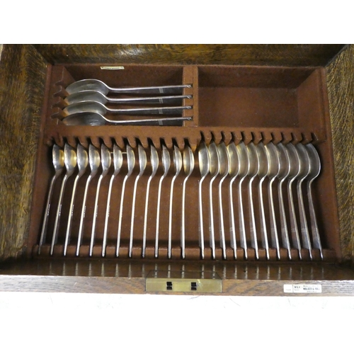 56 - An early/mid 20thC Walker & Hall EPNS canteen of cutlery and flatware  nearly complete