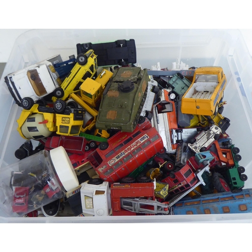 83 - Uncollated and unboxed diecast model vehicles: to include examples by Matchbox