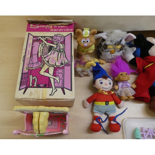 9 - Post 1950s soft toys, dolls and contemporary collectables