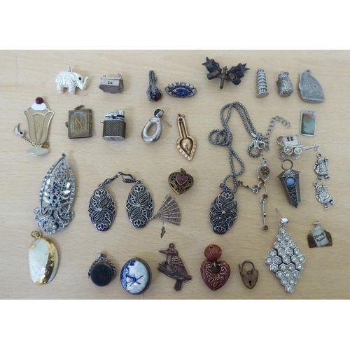 245 - Costume jewellery, mainly earrings and brooches