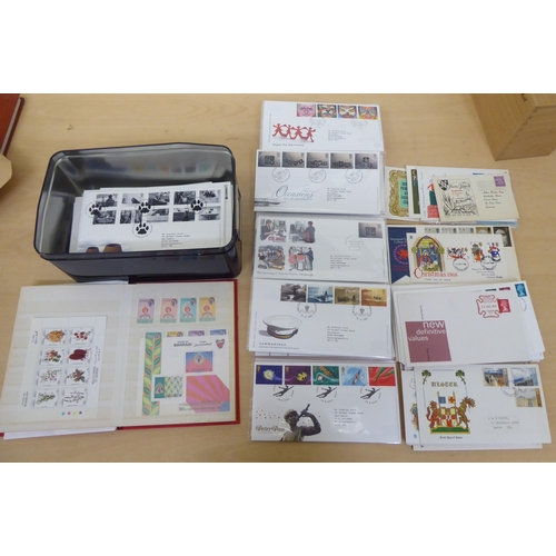 410 - Uncollated postage stamps: to include presentation packs and First Day covers 