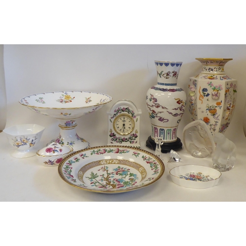 198 - Decorative ceramics and glassware: to include a vase of '1100 Flowers'  12