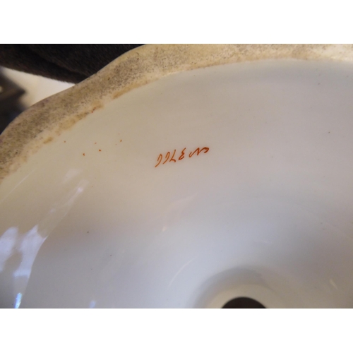 198 - Decorative ceramics and glassware: to include a vase of '1100 Flowers'  12