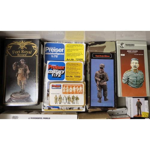 210 - White metal and other model figures and busts, World War I and later: to include examples by Verlind... 