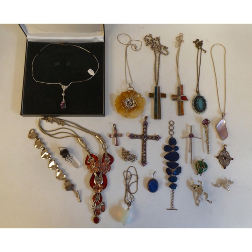 77 - Mainly silver jewellery: to include necklaces; and coloured stone set crucifix pendants