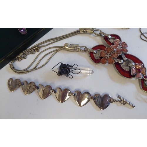 77 - Mainly silver jewellery: to include necklaces; and coloured stone set crucifix pendants