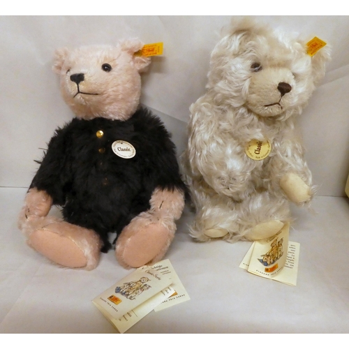 109 - Steiff collector's bears: to include 'Winnie the Pooh'  5