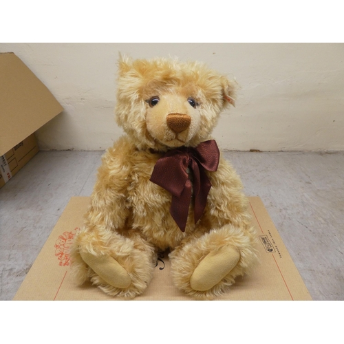 114 - A Steiff Year 2000 blonde 43 Teddy bear  16