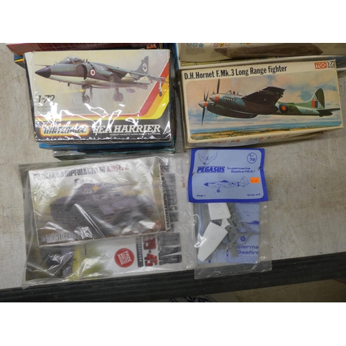 178 - 1/72 scale model kits: to include by Matchbox, a 'HS Buccaneer'; and a 'Short Seamew' by Contrail Mo... 