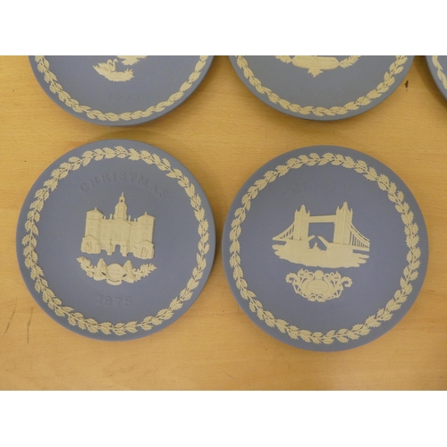 229 - Ceramics: to include a Wedgwood Blue Jasperware 1977 Christmas plate  8