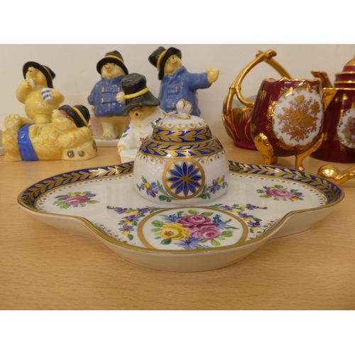 252 - Ceramics: to include a Coalport figure, 'Paddington Shopping'  5